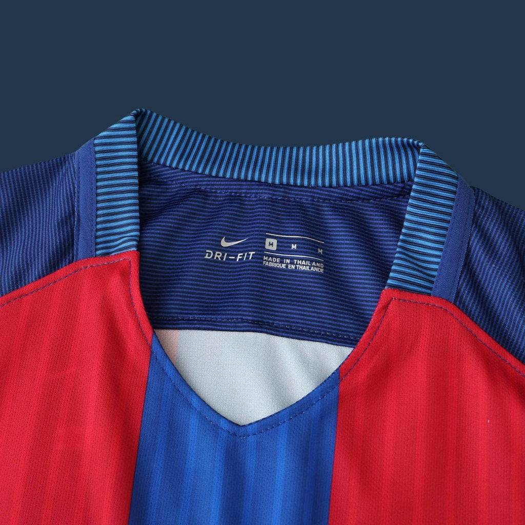 BAR Home 2016-17 Retro - Messi 10