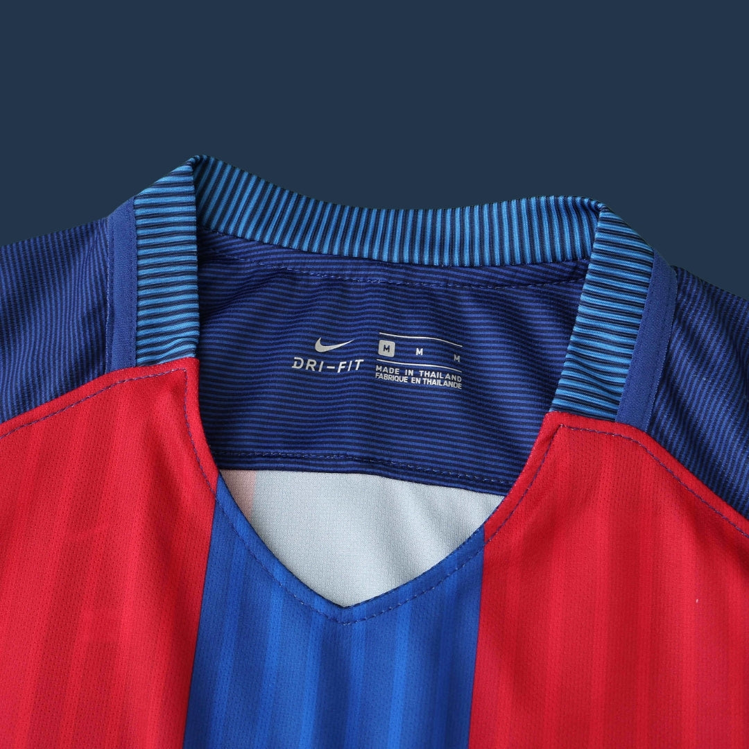BAR Home 2016-17 Retro - Messi 10
