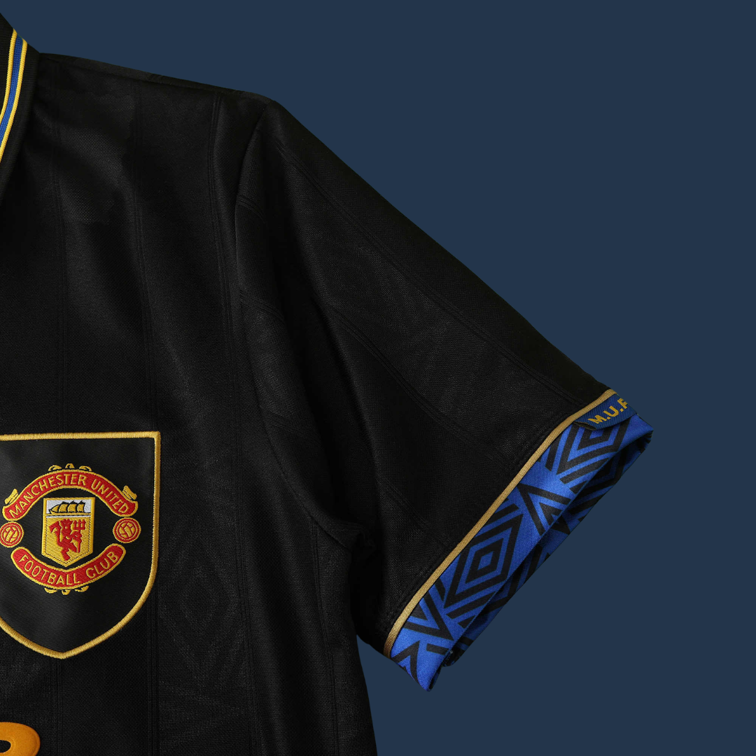 MNU Away 1993-94 Retro