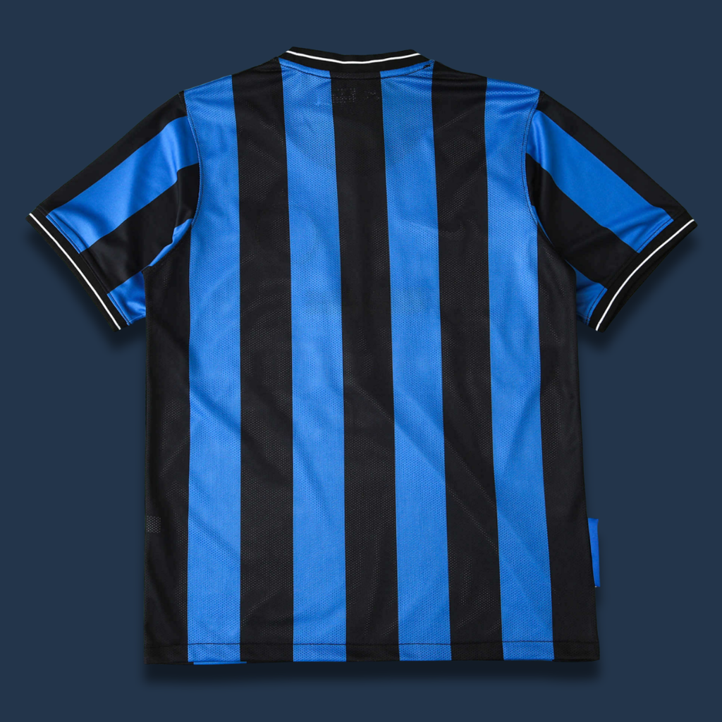 INT MIL Home 2009-10 Retro